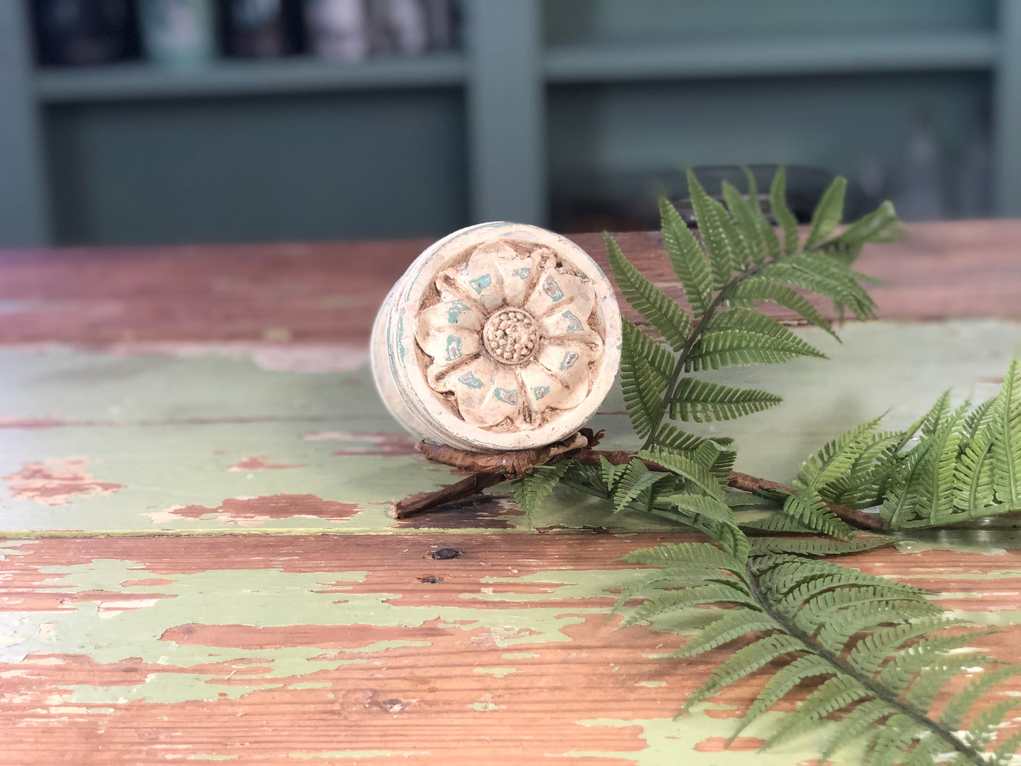 Salvage Metal Decor - Chippy White (Greenery Not Included)