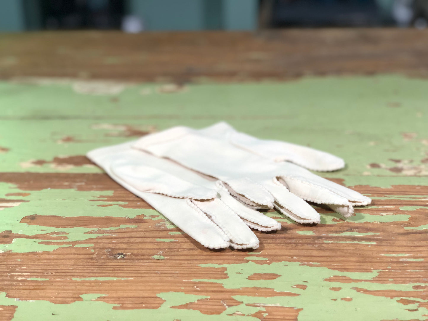 Vintage Ivory 1950's Gloves - Womans Small